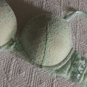 Victoria's Secret Dream Angels Push-Up Bra 💕